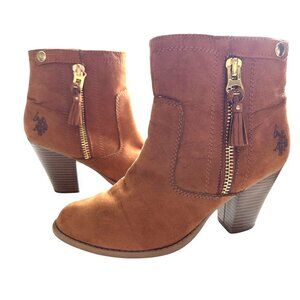 U.S. Polo Ass. Tan Logo Ankle Boots Faux Suede Pull Tab Side Zippers Y2K Size 9